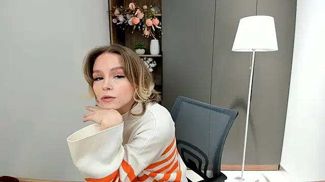 TaiteBayles online show from 02/13/25, 03:50