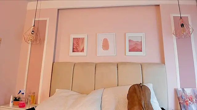 Annie rhoades online show from 03/12/26, 01:17