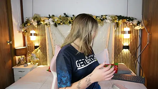 Julieta priv online show from 12/22/25, 02:58