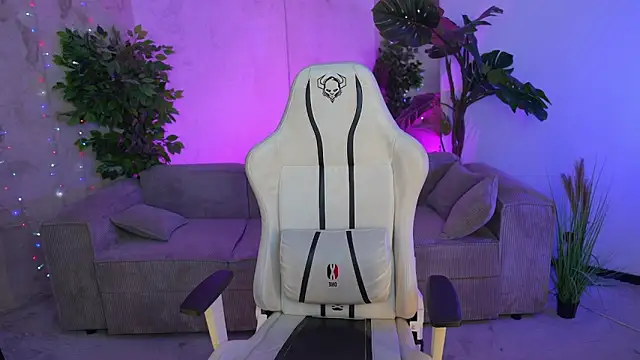 Snapshot of Layla_Sweet_ chatting on 03/20/25, 07:46 Layla Sweet online show from 03/20/25, 07:46