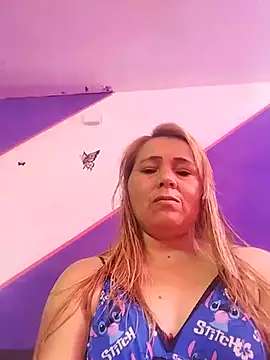 Snapshot of Guardianahot chatting on 02/13/25, 01:48 Guardianahot online show from 02/13/25, 01:48