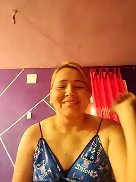 Snapshot of Guardianahot chatting on 02/13/25, 08:55 Guardianahot online show from 02/13/25, 08:55