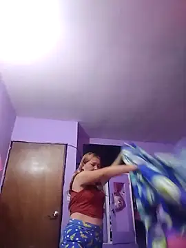 Snapshot of Guardianahot chatting on 02/18/25, 11:44 Guardianahot online show from 02/18/25, 11:44