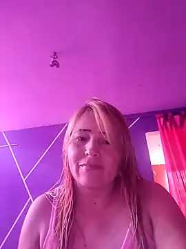 Snapshot of Guardianahot chatting on 02/18/25, 08:58 Guardianahot online show from 02/18/25, 08:58