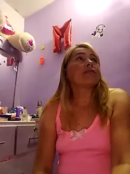 Snapshot of Guardianahot chatting on 02/19/25, 01:18 Guardianahot online show from 02/19/25, 01:18