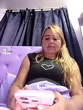 Snapshot of Guardianahot chatting on 02/24/25, 01:13 Guardianahot online show from 02/24/25, 01:13