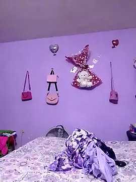 Snapshot of Guardianahot chatting on 03/06/25, 03:13 Guardianahot online show from 03/06/25, 03:13