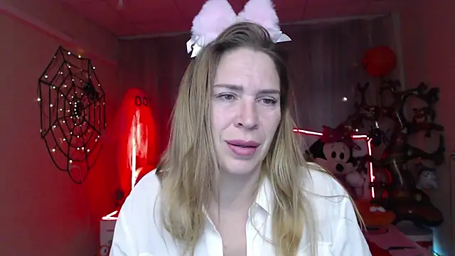 TessaDaybreak online show from 10/29/25, 08:05