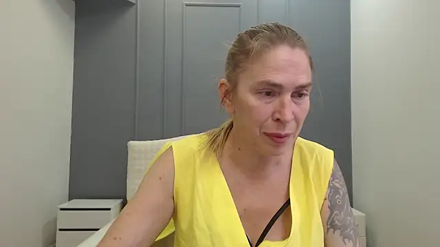 Snapshot of TessaDaybreak chatting on 07/18/26, 07:45 TessaDaybreak online show from 07/18/26, 07:45