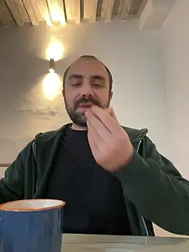 Snapshot of morfeoX chatting on 02/25/25, 03:27 morfeoX online show from 02/25/25, 03:27