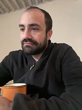 Snapshot of morfeoX chatting on 03/05/25, 07:05 morfeoX online show from 03/05/25, 07:05