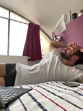 Snapshot of morfeoX chatting on 03/05/25, 01:50 morfeoX online show from 03/05/25, 01:50