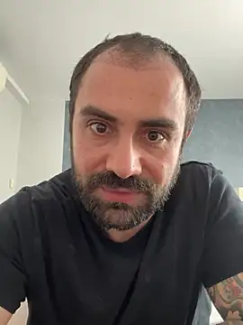 Snapshot of morfeoX chatting on 03/15/25, 01:51 morfeoX online show from 03/15/25, 01:51