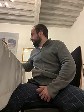 Snapshot of morfeoX chatting on 03/16/25, 06:42 morfeoX online show from 03/16/25, 06:42