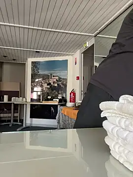 Snapshot of morfeoX chatting on 03/17/25, 01:18 morfeoX online show from 03/17/25, 01:18