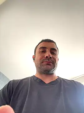 Snapshot of morfeoX chatting on 09/20/25, 08:15 morfeoX online show from 09/20/25, 08:15