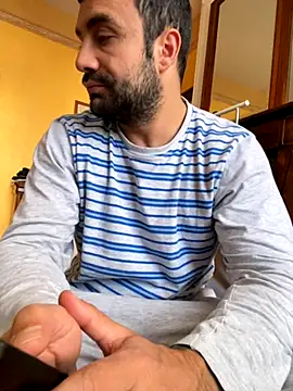 Snapshot of morfeoX chatting on 10/01/25, 07:58 morfeoX online show from 10/01/25, 07:58