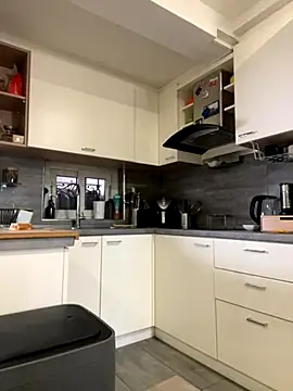 Snapshot of morfeoX chatting on 10/10/25, 06:34 morfeoX online show from 10/10/25, 06:34