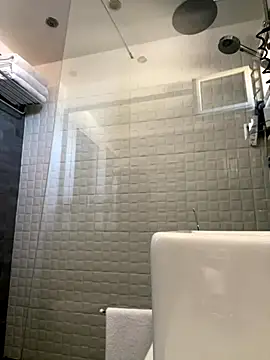 Snapshot of morfeoX chatting on 10/13/25, 08:58 morfeoX online show from 10/13/25, 08:58