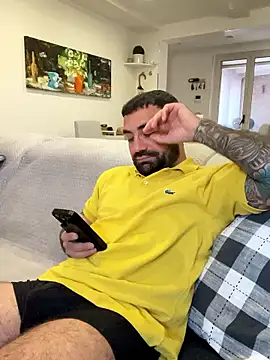 Snapshot of morfeoX chatting on 10/29/25, 06:59 morfeoX online show from 10/29/25, 06:59