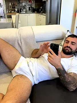 Snapshot of morfeoX chatting on 11/01/25, 12:07 morfeoX online show from 11/01/25, 12:07