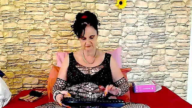 LuciousGrace online show from 05/21/26, 06:09