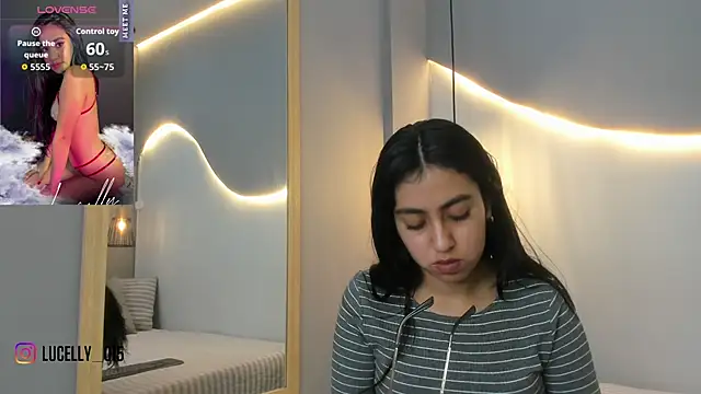 lucelly 15 online show from 10/27/25, 11:47