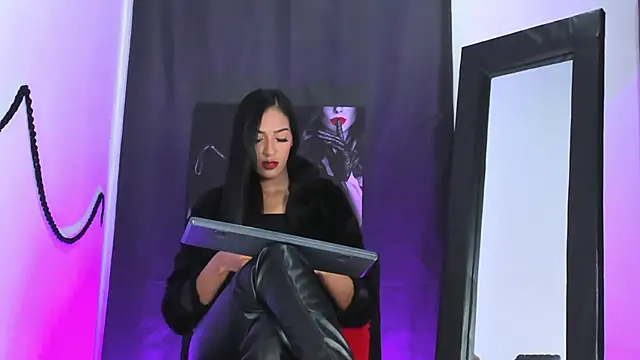 Aleshkastone online show from 10/19/25, 12:44