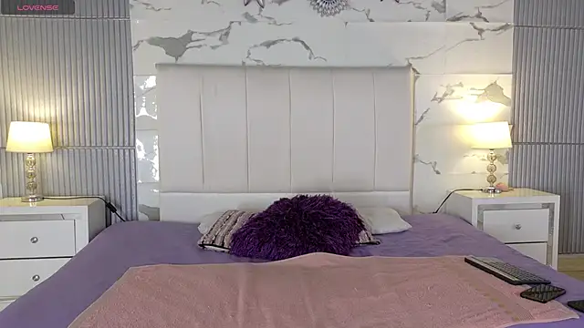 Snapshot of JanickBaker chatting on 04/03/26, 05:22 JanickBaker online show from 04/03/26, 05:22