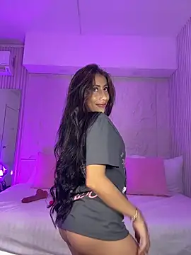 MelanieHillss online show from 03/13/25, 04:27