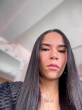 Naatalia online show from 10/02/25, 04:47