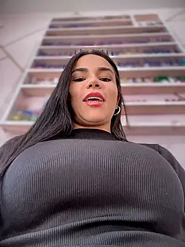 Naatalia online show from 12/16/25, 05:07