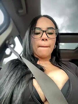 Naatalia online show from 02/06/26, 09:18