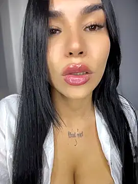 Naatalia online show from 04/15/26, 09:48