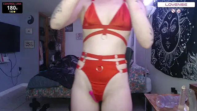 wetwildwhore online show from 10/29/25, 08:54