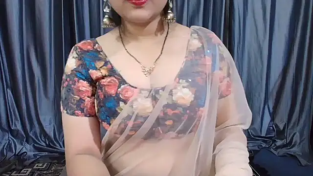 Snapshot of goldiwets chatting on 03/04/26, 03:23 goldiwets online show from 03/04/26, 03:23