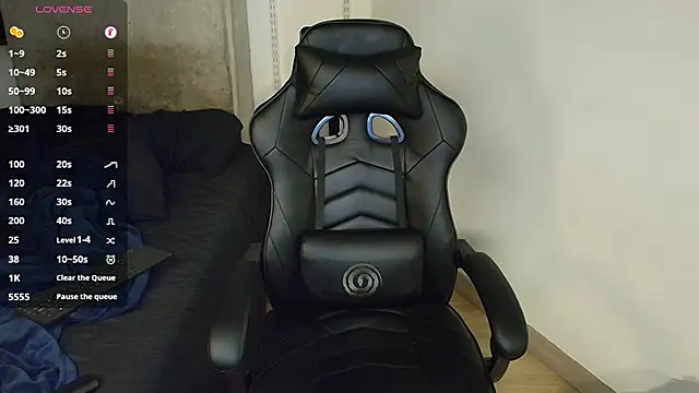 Snapshot of kevin_jef chatting on 02/18/26, 04:03 kevin jef online show from 02/18/26, 04:03