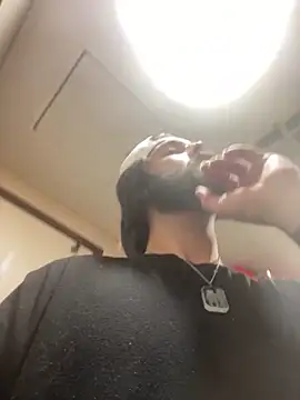 Snapshot of Duhon2317 chatting on 02/15/25, 03:20 Duhon2317 online show from 02/15/25, 03:20