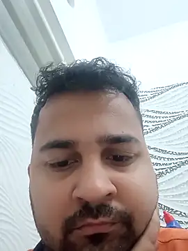 Snapshot of susthovai chatting on 11/28/25, 12:02 susthovai online show from 11/28/25, 12:02