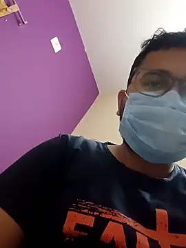 Snapshot of susthovai chatting on 12/15/25, 11:03 susthovai online show from 12/15/25, 11:03