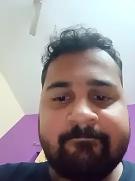 Snapshot of susthovai chatting on 12/16/25, 12:43 susthovai online show from 12/16/25, 12:43