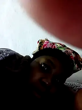 Snapshot of PinkMagic chatting on 11/15/25, 12:41 PinkMagic online show from 11/15/25, 12:41