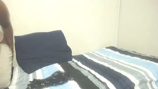 Snapshot of PinkMagic chatting on 03/30/26, 04:08 PinkMagic online show from 03/30/26, 04:08