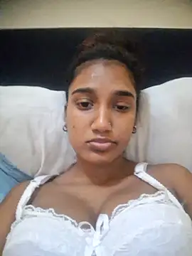 indianpink lips online show from 11/06/25, 11:33