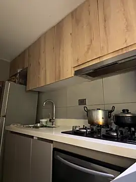 candycami19 online show from 03/13/25, 07:31