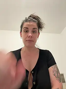 Lar0uch online show from 02/26/25, 06:43