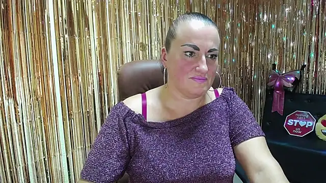 DianaMGG online show from 10/07/25, 06:38