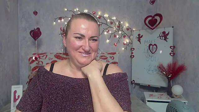 Snapshot of DianaMGG chatting on 02/10/26, 07:34 DianaMGG online show from 02/10/26, 07:34