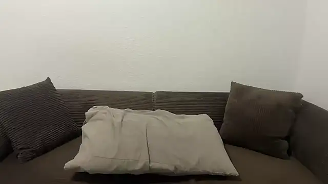 Snapshot of greekmythics chatting on 04/08/26, 11:21 greekmythics online show from 04/08/26, 11:21