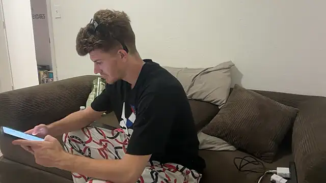 Snapshot of greekmythics chatting on 04/08/26, 11:27 greekmythics online show from 04/08/26, 11:27